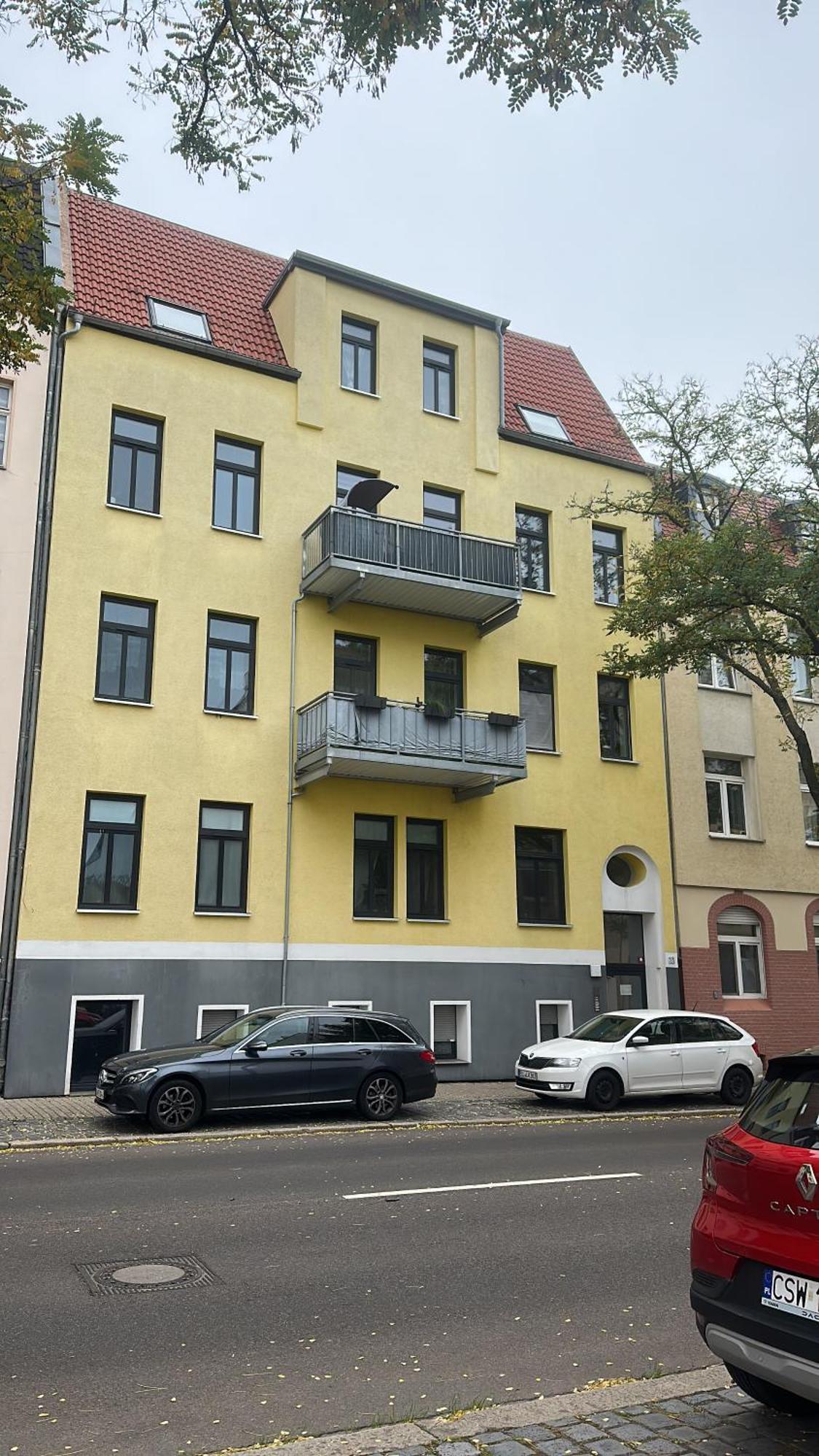 Ueber Den Daechern Von Halle Хале Екстериор снимка